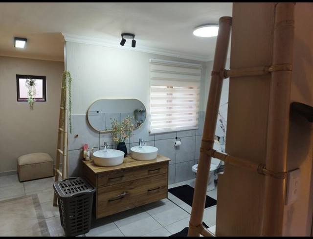 4 BEDROOM HOUSE FOR SALE IN SILVER LAKES GOLF ESTATE